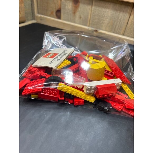 Vintage Assorted LEGO Pieces & Guide Booklet - Picture 2 of 6